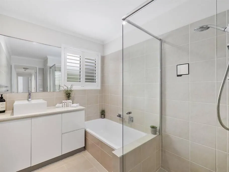 Buddina Deluxe 3 Bedroom Family Getaway House Australia