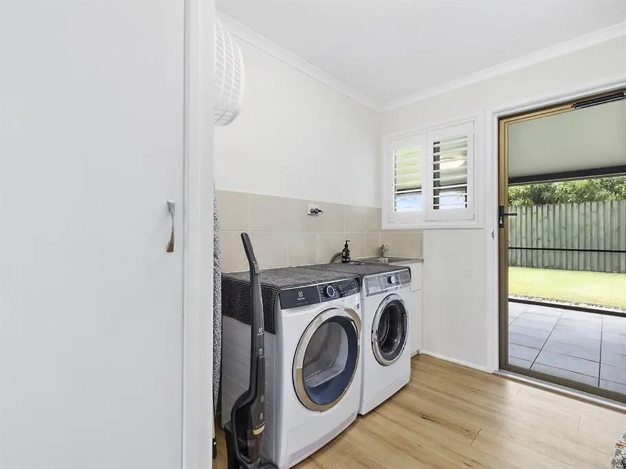 Holiday home Buddina Deluxe 3 Bedroom Family Getaway House Australia