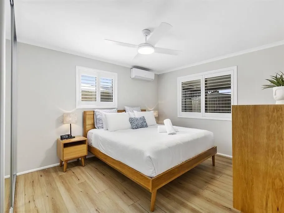 Buddina Deluxe 3 Bedroom Family Getaway House 0*,